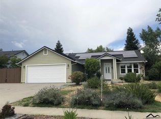 2040 Pebblestone Dr, Red Bluff, CA 96080