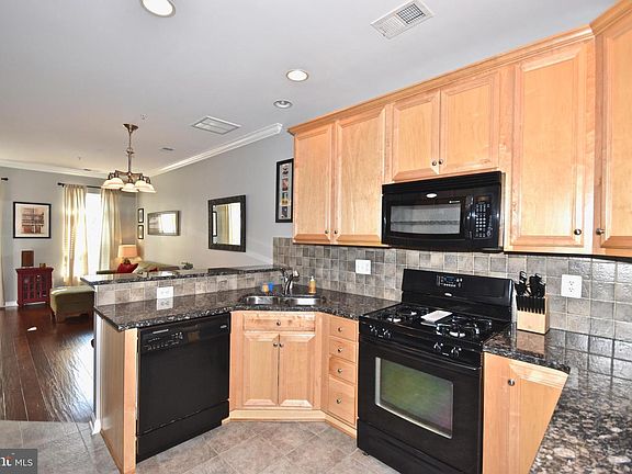 5th image of 7129 Little Thames Dr