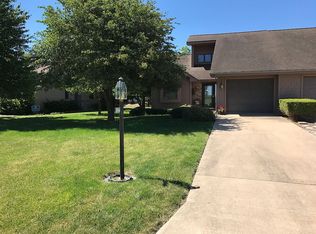 1022 Hawthorn Rdg, Macomb, IL 61455
