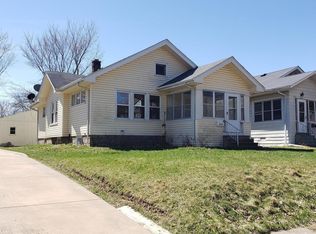 2710 13th Ave, Rock Island, IL 61201