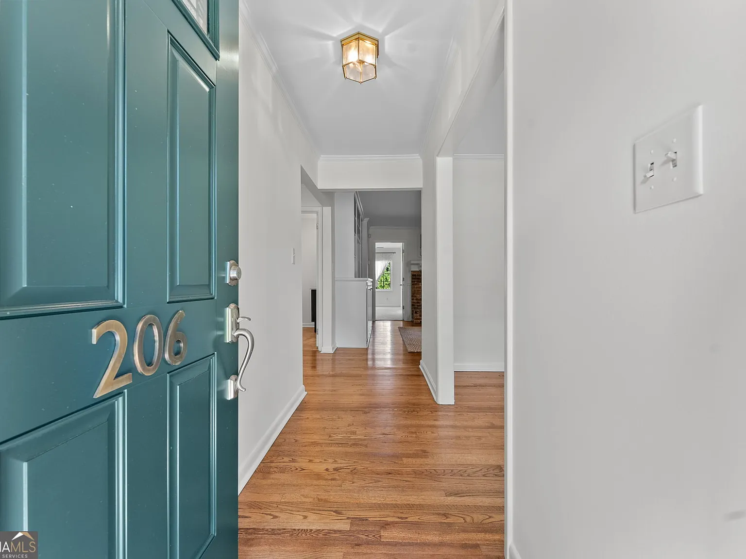 3 bed, 2.0 bath, 3585 sqft, $3,000 — Photo 4
