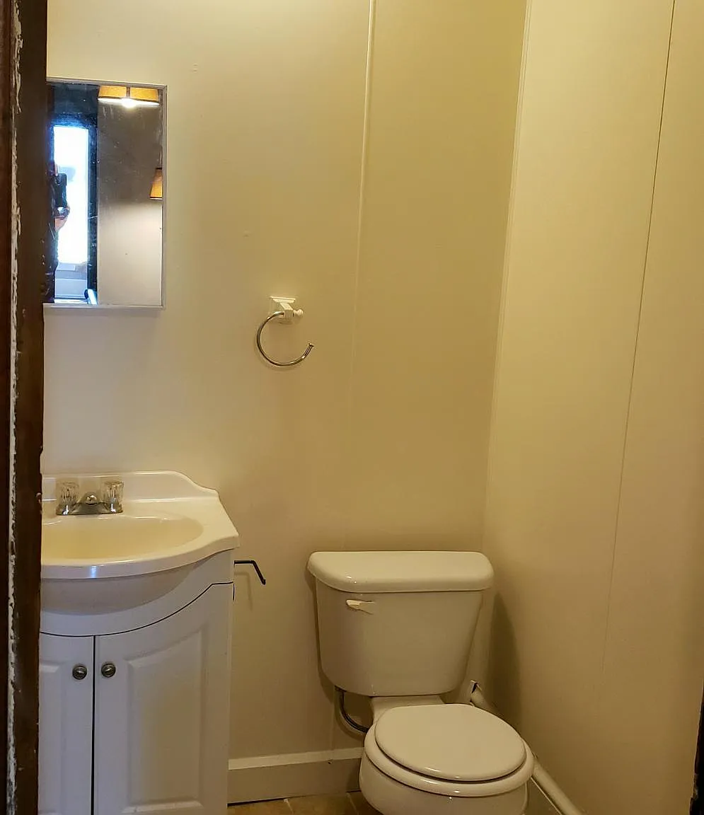 2 bed, 1.5 bath, 1400 sqft, $850 — Photo 3