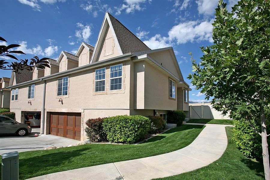 1st image of 2993 E Somerset Dr