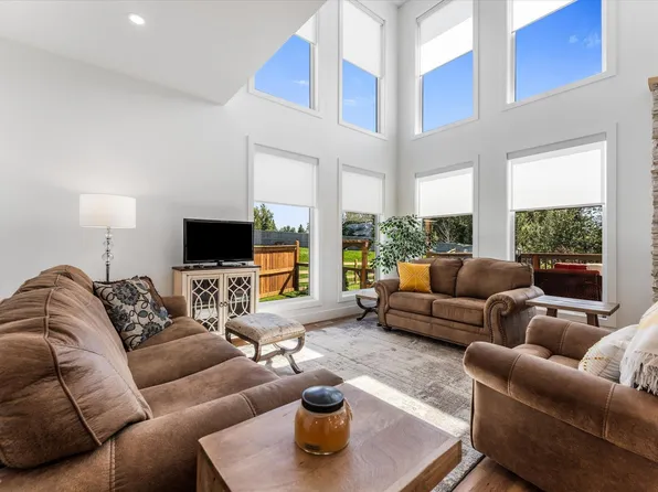 283 Silverstone Cres, Stony Plain, AB T7Z 0E8