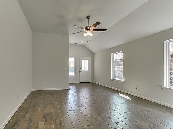 5th image of 1113 SW 139th St
