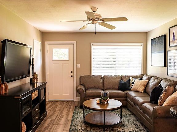 5th image of 3619 S Gardenia Ave