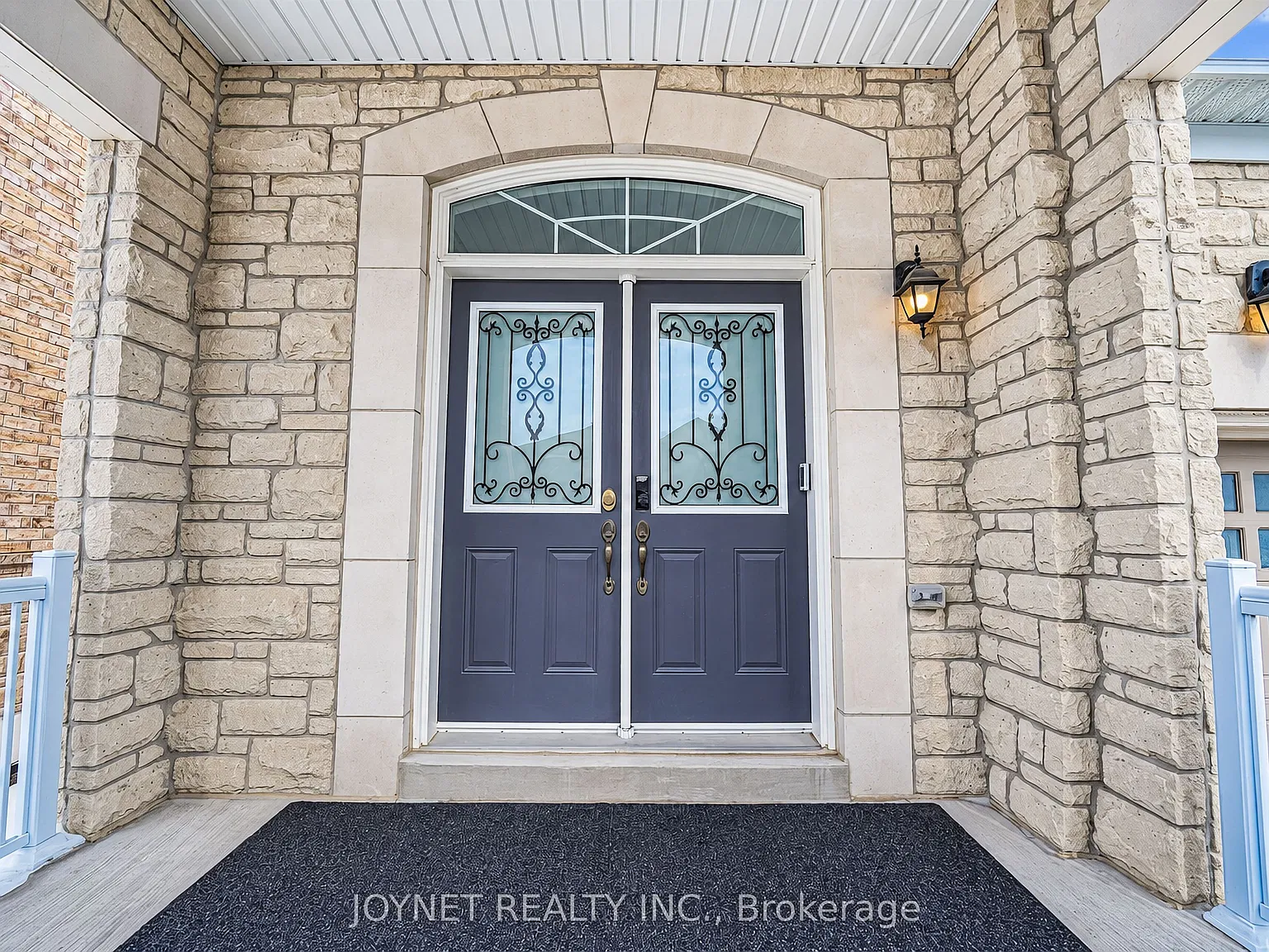 4 bed, $3,600 — Photo 2