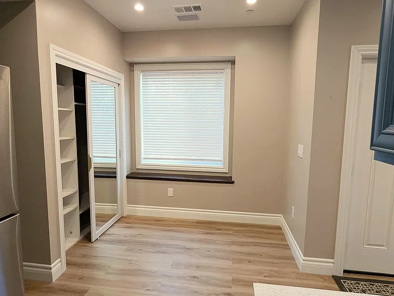 22379 McClellan Rd — Photo 4