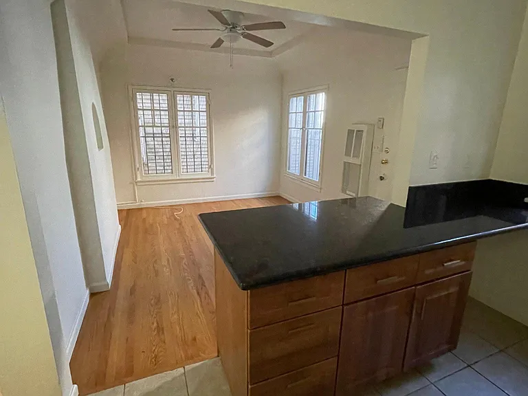805 N Poinsettia Pl #3/5 — Photo 4