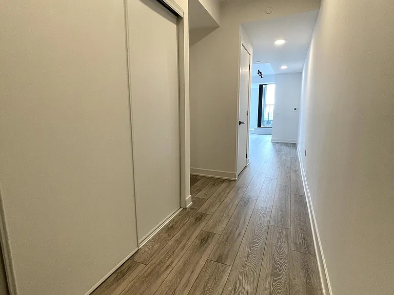 758 Dovercourt Rd #507 — Photo 4