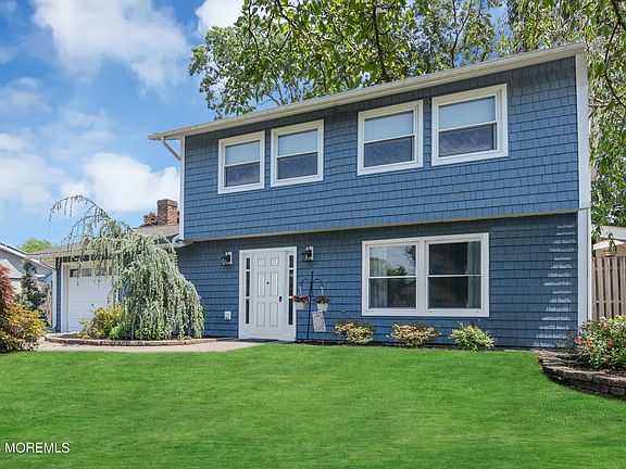 2nd image of 949 Green Hill Boulevard