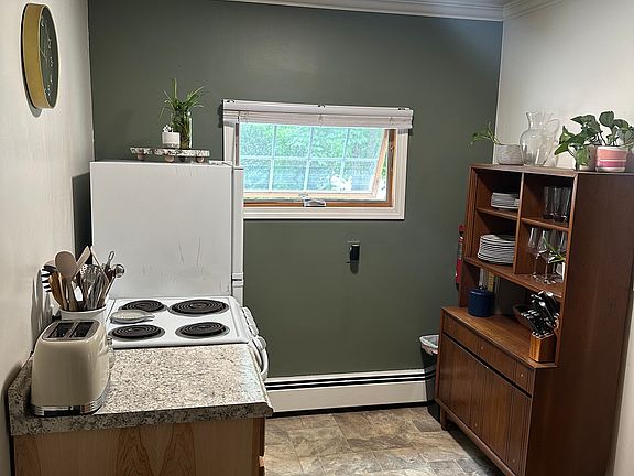 5th image of 25 Maple St #A