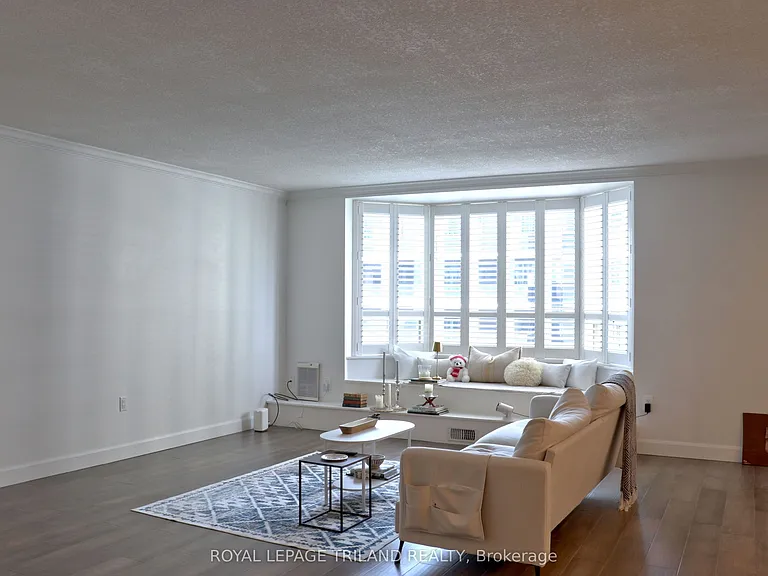 500 Talbot St #803 — Photo 7