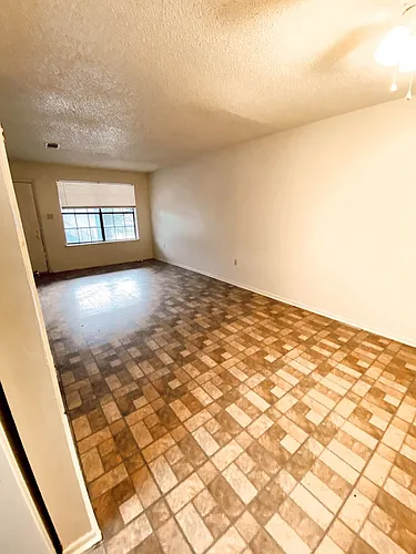 2059 Mariner Dr Photo 1