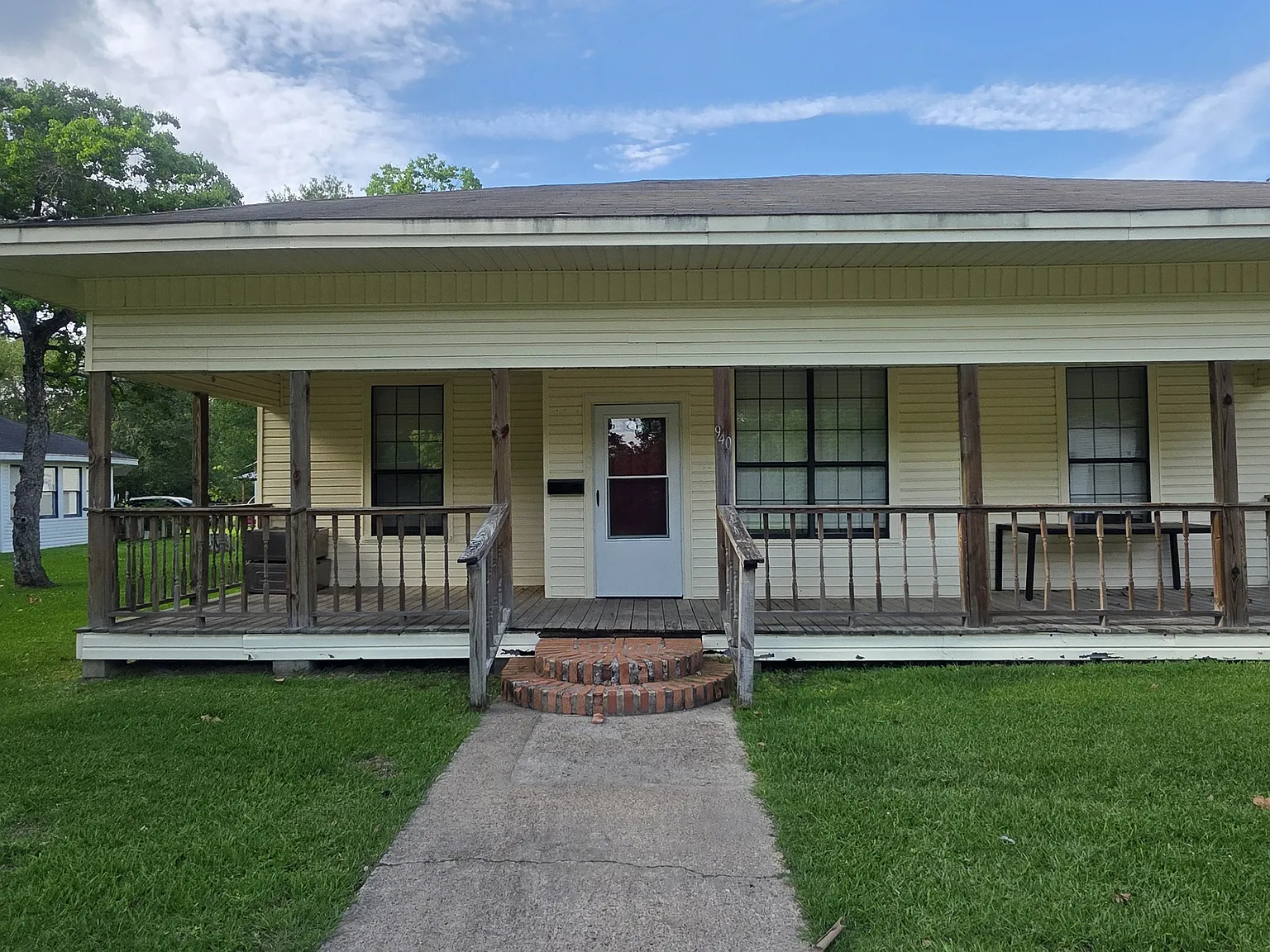 4 bed, 1600 sqft, $1,450 — Photo 1
