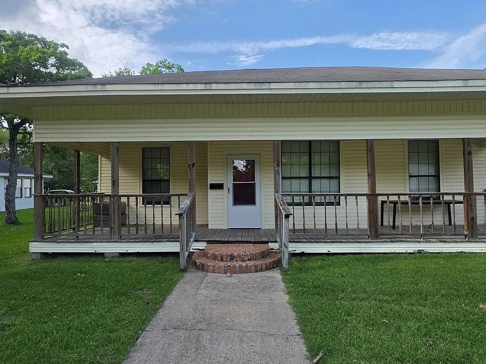 940 Roosevelt Dr