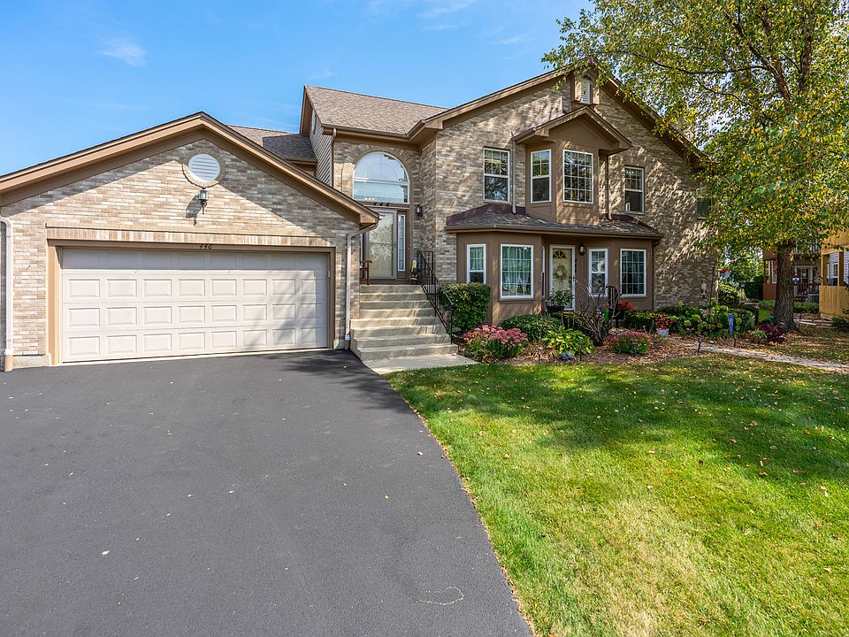 1st image of 446 Kresswood Dr #446