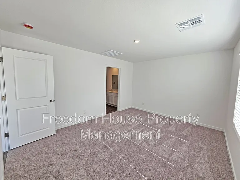 660 E Huyana Wind Dr — Photo 38