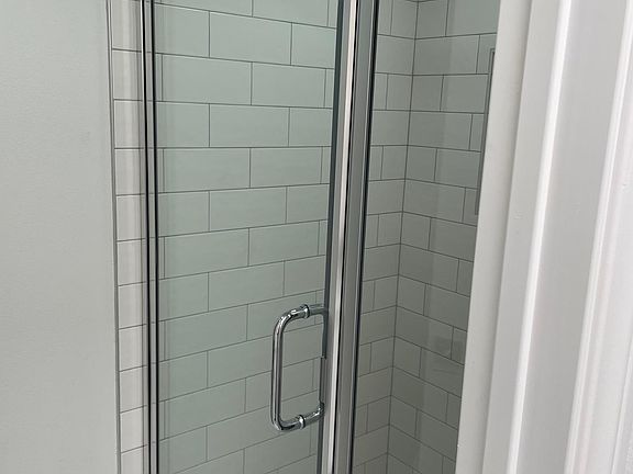 5th image of 1655 Greenfield Ave APT 22
