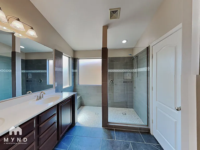 4265 E Bonanza Rd — Photo 27