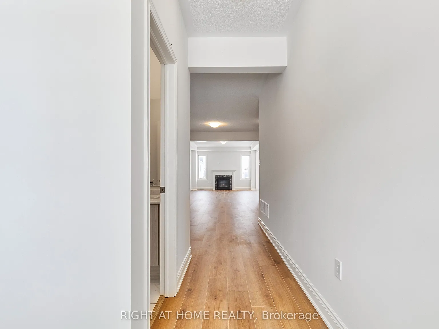 4 bed, $3,400 — Photo 3