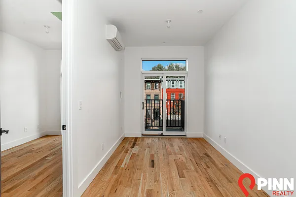 Rented by Pinn Realty | media 4