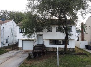 292 Westside Ave, Freeport, NY 11520