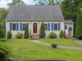 9 Center Rd, Dudley, MA 01571