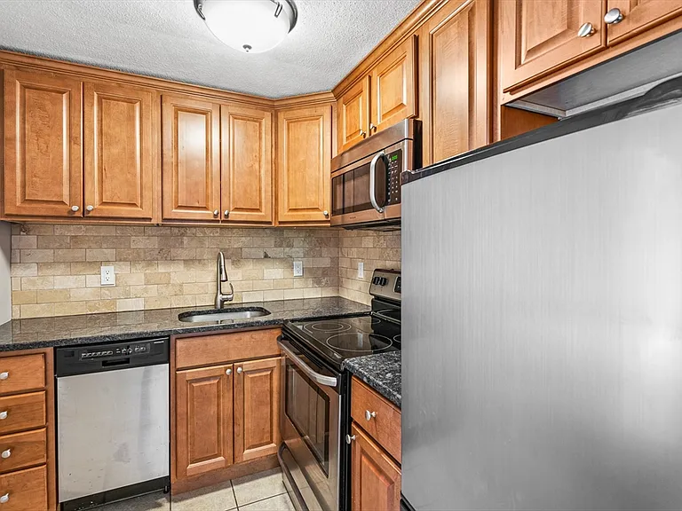17 Ridge Rd #2 — Photo 4