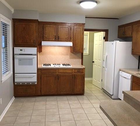 3rd image of 4304 Mercury St