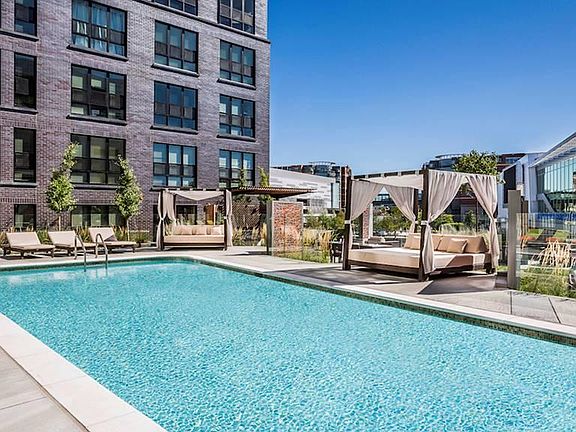 5th image of 2921 District Ave #100