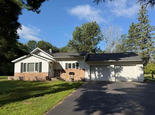 N1261 Bay De Noc Dr, Menominee, MI 49858