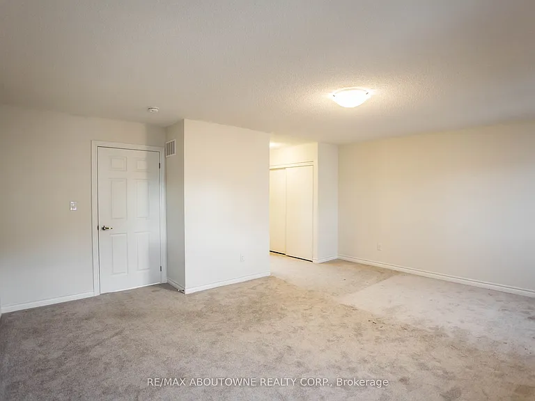 636 Evans Ave #36 — Photo 32
