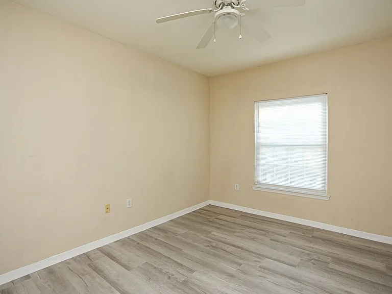23640 Walden Center Dr #207 — Photo 21