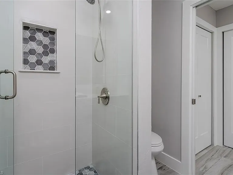 834 Gulf Pavilion Dr #204 — Photo 22