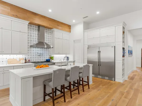 2520 Wellspring St, Carlsbad, CA 92010