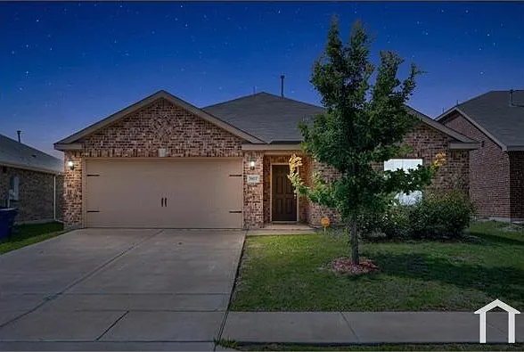 3107 Angus Dr — Photo 1