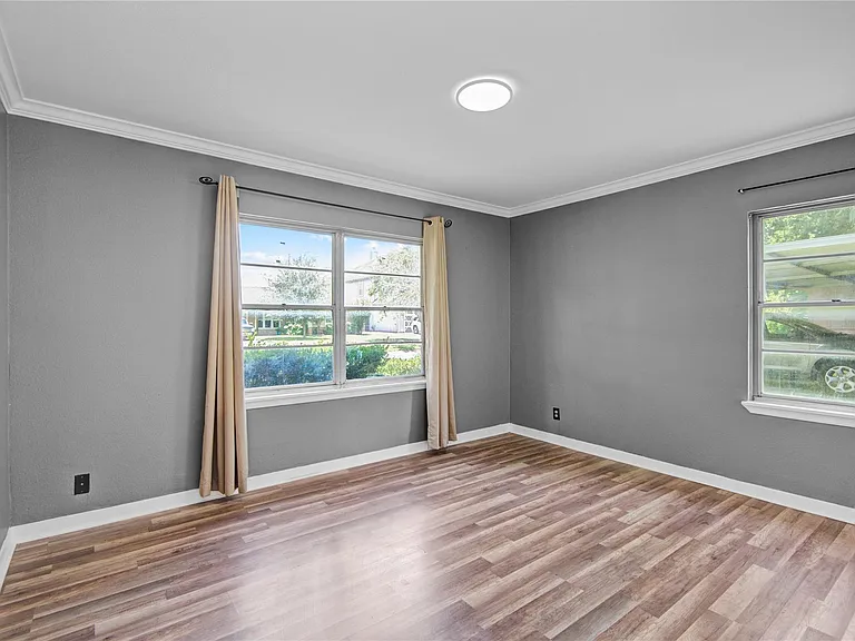 8565 Ridgepoint Dr — Photo 36