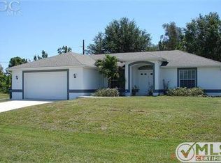2737 NE 7th Pl, Cape Coral, FL 33909