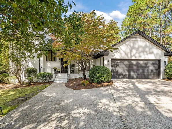 5 Pin Oak Court, Pinehurst, NC 28374
