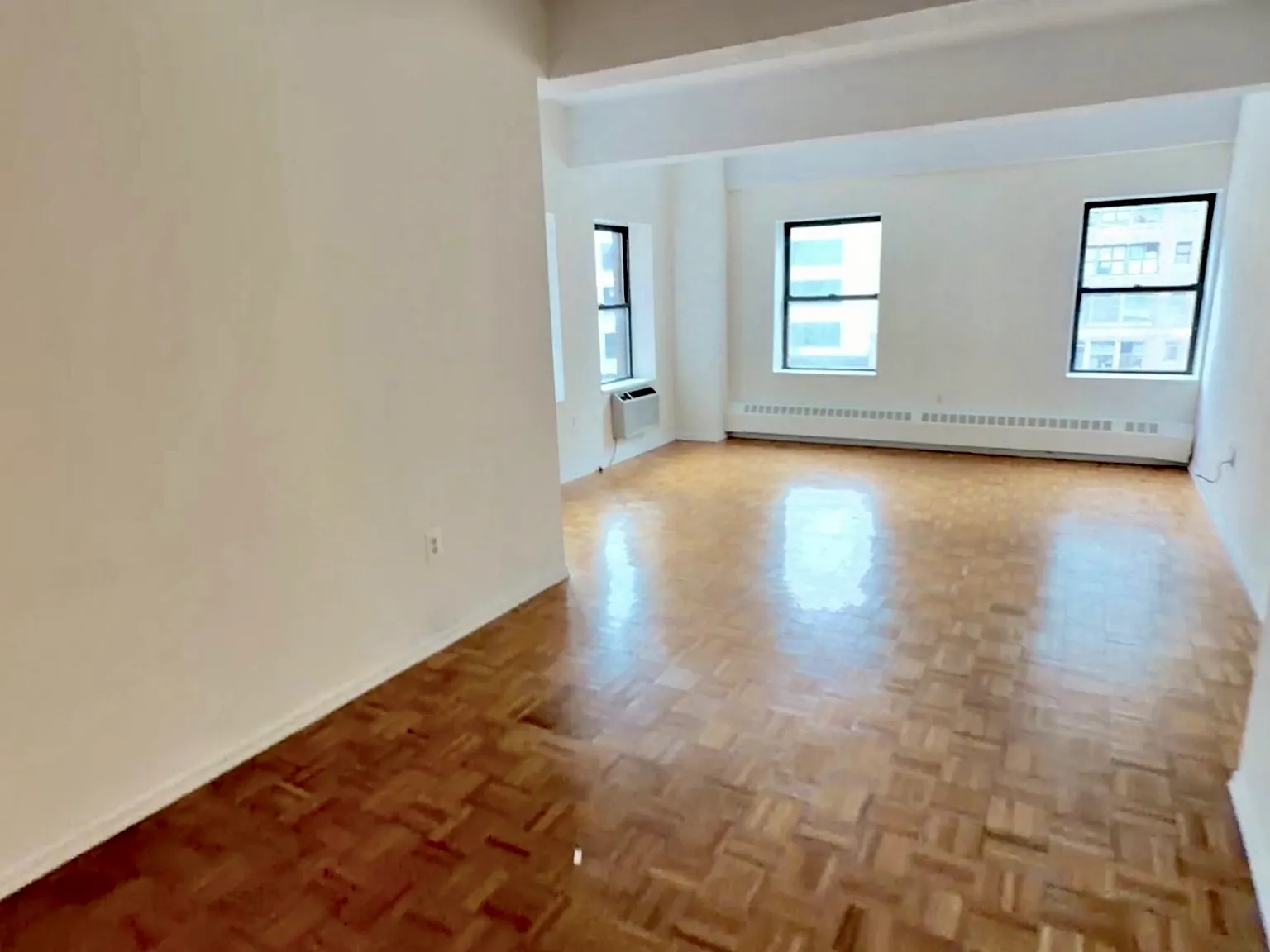 360 West 34th Street — Photo 3
