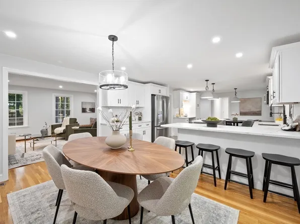 532 Fiske St, Holliston, MA 01746