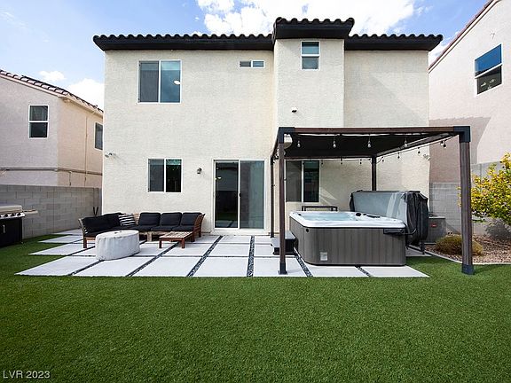 3rd image of 6905 Sunrise Crest Dr