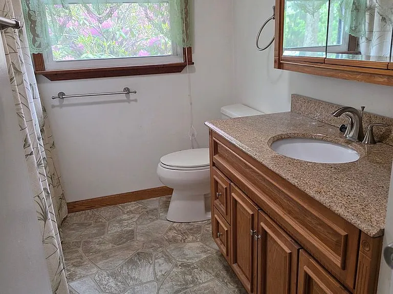 5263 Turkey Point Rd — Photo 10