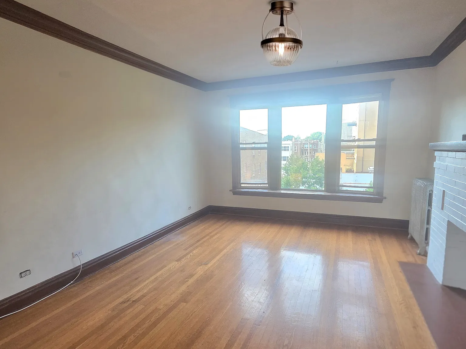 1 bed, 110 sqft, $1,825 — Photo 3