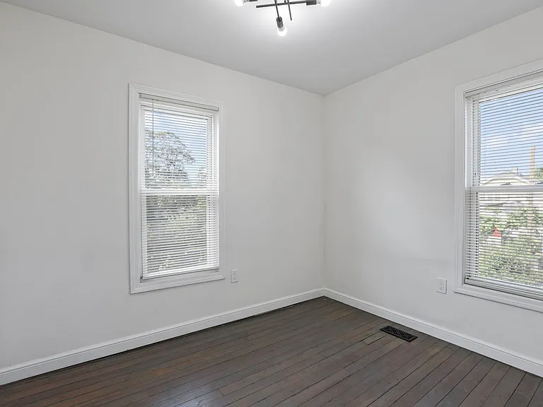 189 Avondale Ave — Photo 16