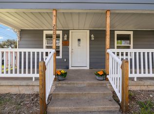 2001 N Pickwick Ave, Springfield, MO 65803