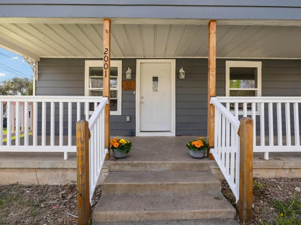 2001 N Pickwick Avenue, Springfield, MO 65803