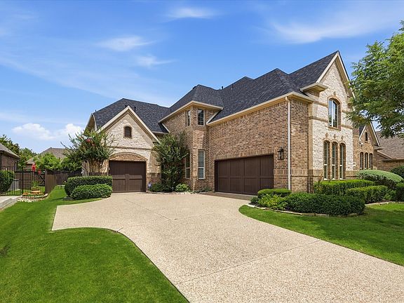 2nd image of 2207 Malin Dr