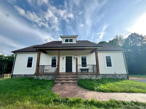 1377 Winesap Rd, Madison Heights, VA 24572